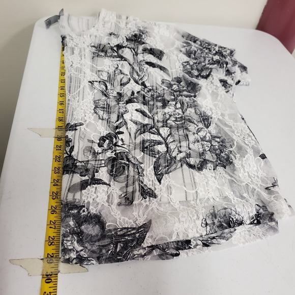 Catherines Womens Short Sleeve Lace Overlay Floral Top Size 2X White Artsy Event - Picture 8 of 11